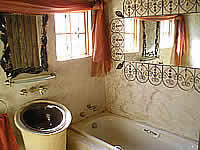 Hazyview Country Cottages no. 3 bathroom