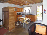 Hazyview Country Cottages no. 9 kitchen